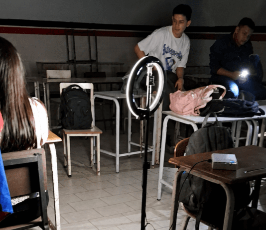 Sin luz ni transporte: 5.040 estudiantes denuncian crisis en la UPT de Acarigua y exigen soluciones
