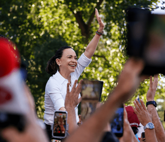 María Corina Machado lidera intención de voto con 82,6%, según encuesta de Meganálisis