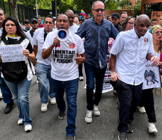 Sindicatos y estudiantes marchan en Caracas para exigir elecciones y liberación de presos políticos
