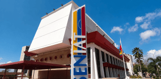 Fachada de una sede del Seniat en Venezuela