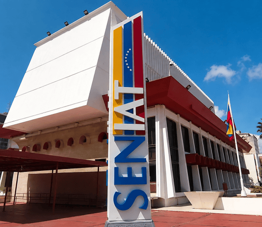 Seniat suspende la exigencia de exhibir el RIF en comercios y deja sin efecto sanciones por este requisito Fachada de una sede del Seniat en Venezuela