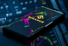 bStocks de Binance y acciones tokenizadas en un teléfono inteligente