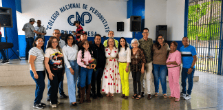 Periodistas homenajeados por el CNP Portuguesa durante acto de reconocimiento a su trayectoria profesional