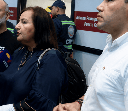 Dinorah Figuera llega a Venezuela para iniciar diálogo con el Ejecutivo centrado en reformas institucionales Dinorah Figuera llega a Venezuela para iniciar el diálogo con el Ejecutivo nacional.