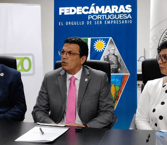 Presidente de Fedecámaras Portuguesa durante rueda de prensa por convenio con Universidad Fermín Toro