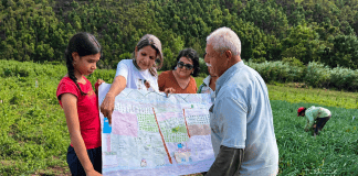 Productores e investigadores revisan documentos técnicos sobre innovación agrícola en Portuguesa y Trujillo