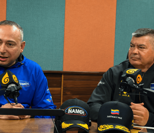 Inameh advierte por réplicas sísmicas, calor extremo por El Niño y fuertes ondas tropicales Juan Carlos Oti Paituvi de Protección Civil y Reidy Zambrano del Inameh durante entrevista sobre sismos y clima en Venezuela