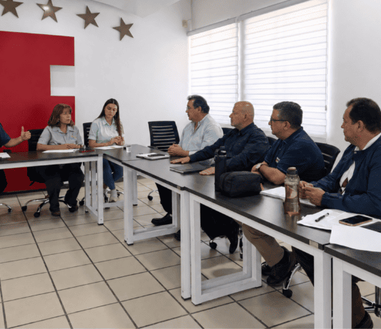 Alcaldía y Cámara revisaron detalles finales de los acuerdos para la sostenibilidad tributaria en Páez Directiva de la CCIAA y autoridades del municipio Páez, encabezadas por el alcalde José Ángel López, durante una reunión sobre acuerdos tributarios