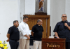 Sacerdotes durante una visita a una iglesia de Acarigua