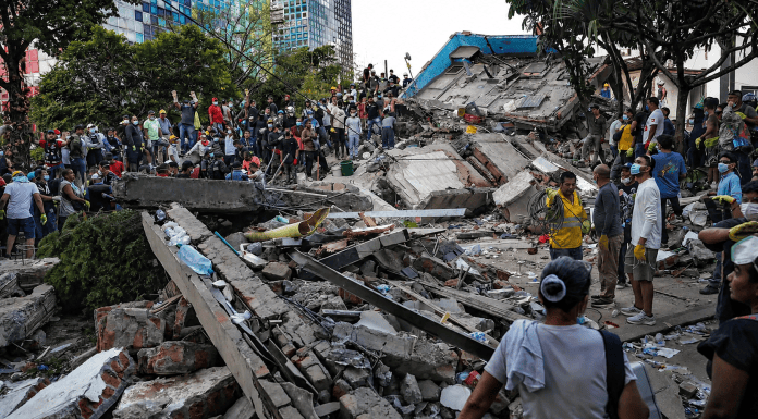 Edificio colapsado tras el terremoto de magnitud 7,4 en Colombia