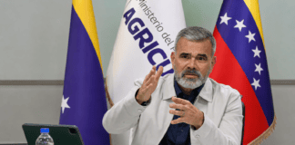 Vladímir Padrino López durante los acuerdos para proteger la cosecha nacional de arroz