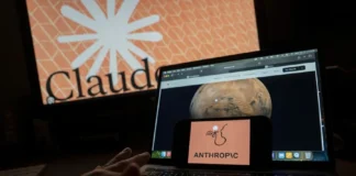 Pantalla de un ordenador con el logotipo de la inteligencia artificial de Anthropic