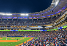Caracas y Magallanes se medirán por primera vez el 24 de octubre en el Monumental Estadio Monumental Simón Bolívar lleno durante un juego de béisbol