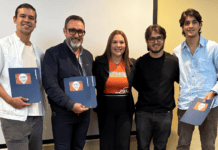 Portuguesa apuesta por la IA para transformar y potenciar el turismo regional Representantes de Corpotur y la Cámara de Turismo de Portuguesa junto a los ponentes del taller sobre inteligencia artificial