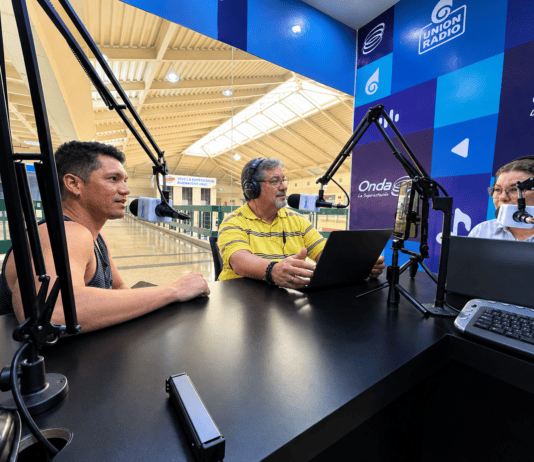 Darwin Blanco llama a moverse por salud y asumir el ejercicio como un proceso Darwin Blanco junto a Víctor Menoni y Nayarí González durante una entrevista en Onda 90.3 FM