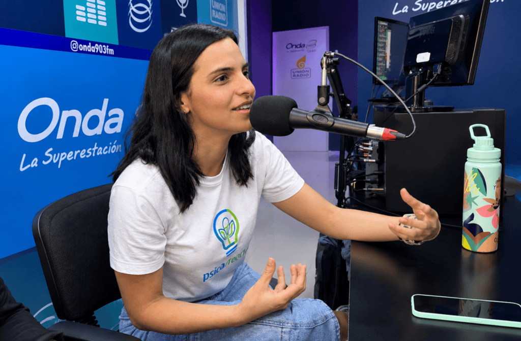 Anya Monasterio de Psicocrearte durante entrevista sobre salud mental en Gente que Suma