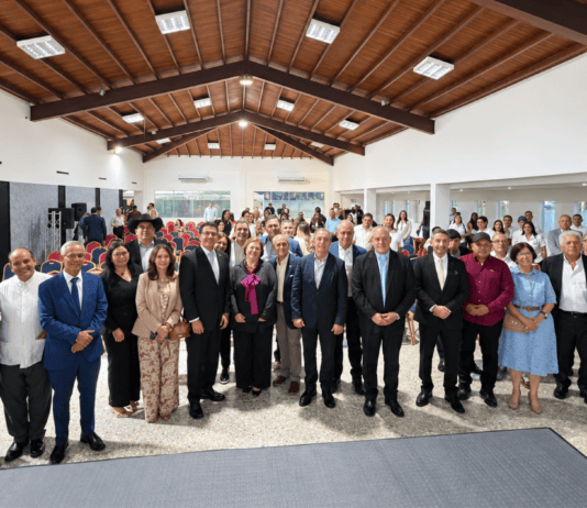 Encuentro institucional y gremial consolida propuestas de desarrollo en Portuguesa Representantes de Fedecámaras Portuguesa y sectores productivos durante el foro “Visión gremial: Estrategias y desafíos hacia la nueva Venezuela”.