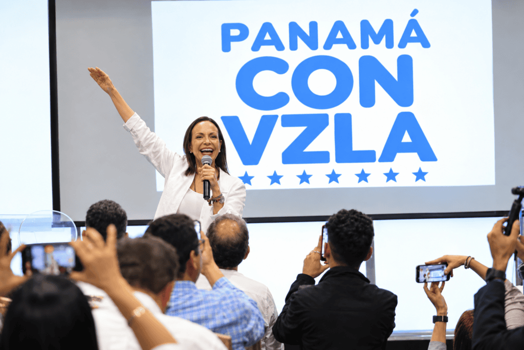 Mar&iacute;a Corina Machado durante un evento de venezolanos en Panam&aacute;