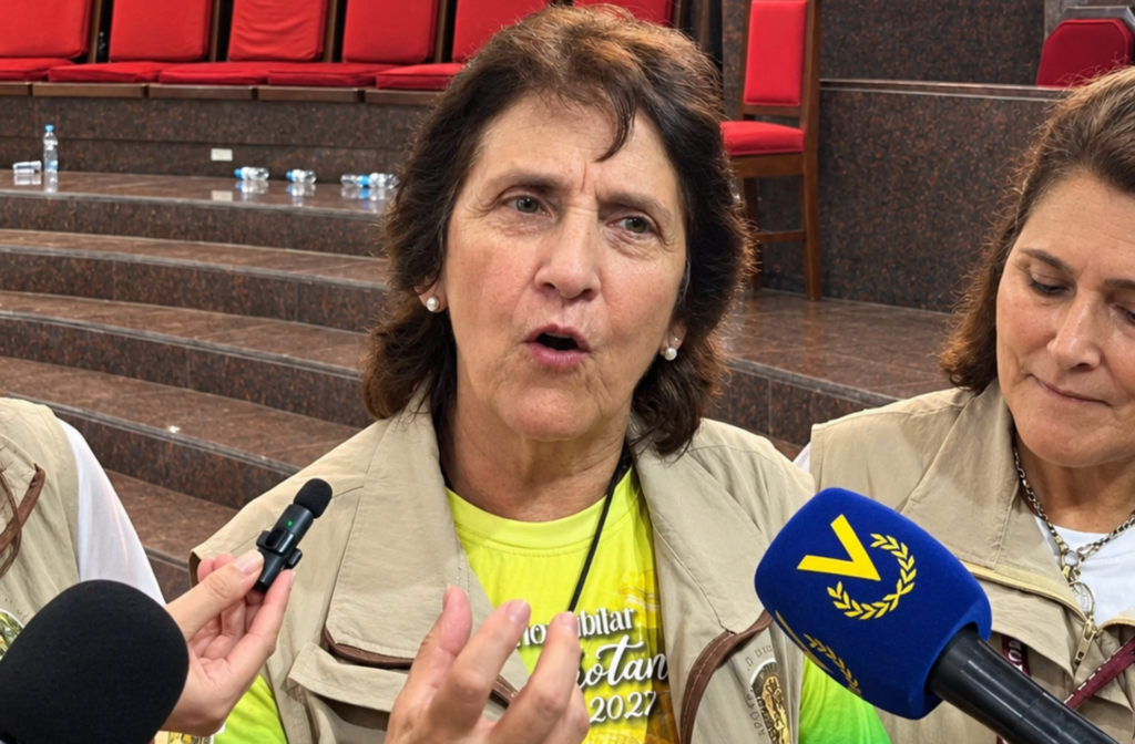 María García de Fleury ofrece declaraciones a los medios durante el Año Jubilar Coromotano en Guanare.