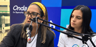 Katiuska Marinucci habla junto a Anya Monasterio durante entrevista sobre salud mental
