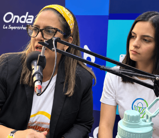 Prevención del suicidio: claves para identificar señales de alerta y proteger la salud mental en familia Katiuska Marinucci habla junto a Anya Monasterio durante entrevista sobre salud mental