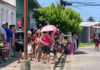 Protesta en la urbanización Gonzalo Barrio de Acarigua cansados de las fallas eléctricas en pleno aniversario de Acarigua Vecinos se concentran en una calle de Acarigua durante una protesta por fallas eléctricas.