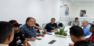 Representantes de la CCIAA, Corpoelec y la Alcaldía de Páez durante una reunión de trabajo sobre el servicio eléctrico en Acarigua-Araure.