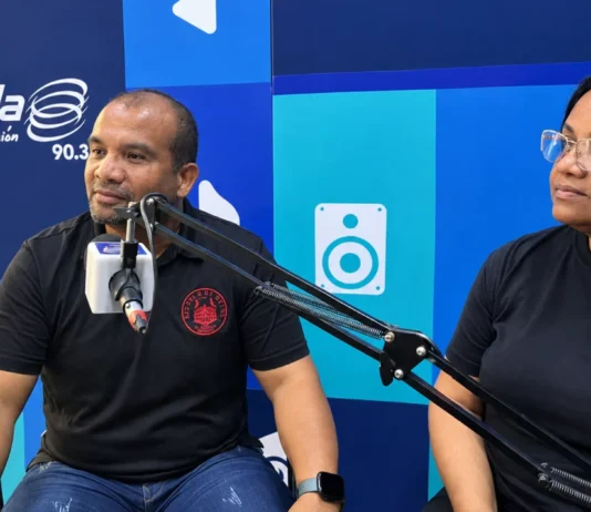 Escuela de Boxeo El Zurdo García solicita apoyo para cubrir pasajes de atletas a campeonato nacional Jesús Rafael García, entrenador de la Escuela de Boxeo El Zurdo García, habla durante una entrevista radial.