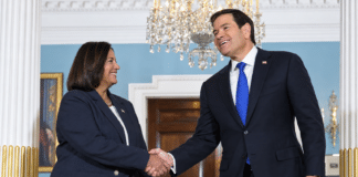 Dinorah Figuera y Marco Rubio durante una reunión en el Salón de Tratados del Departamento de Estado, en Washington, el 9 de octubre de 2026.