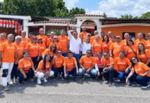 VP inicia una nueva etapa de organización política con miras a las presidenciales: Juramenta equipo en Acarigua Dirigentes y miembros de Voluntad Popular durante la juramentación de su equipo parroquial de activistas en Acarigua.
