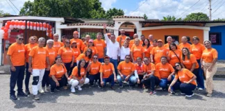 Dirigentes y miembros de Voluntad Popular durante la juramentación de su equipo parroquial de activistas en Acarigua.